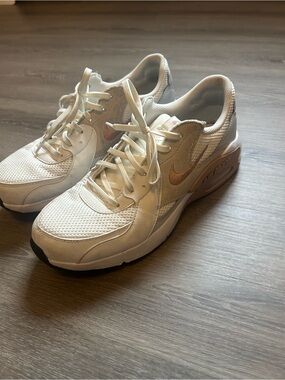 Nike Women’s White and Rose Gold Air Max Sneakers